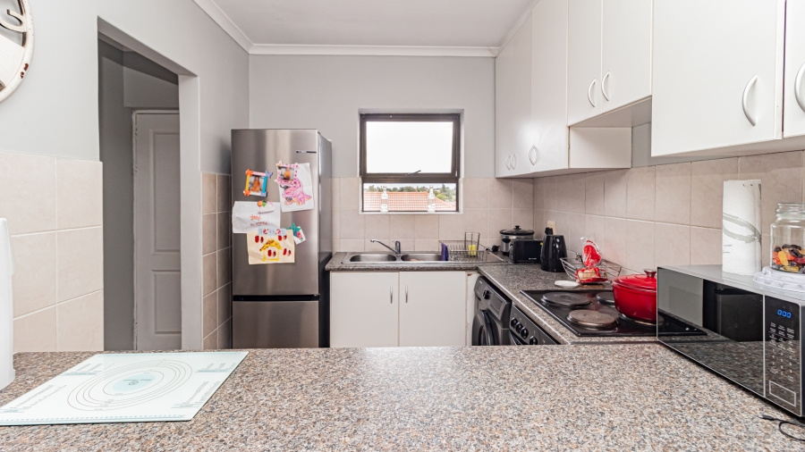 2 Bedroom Property for Sale in Vredekloof Western Cape